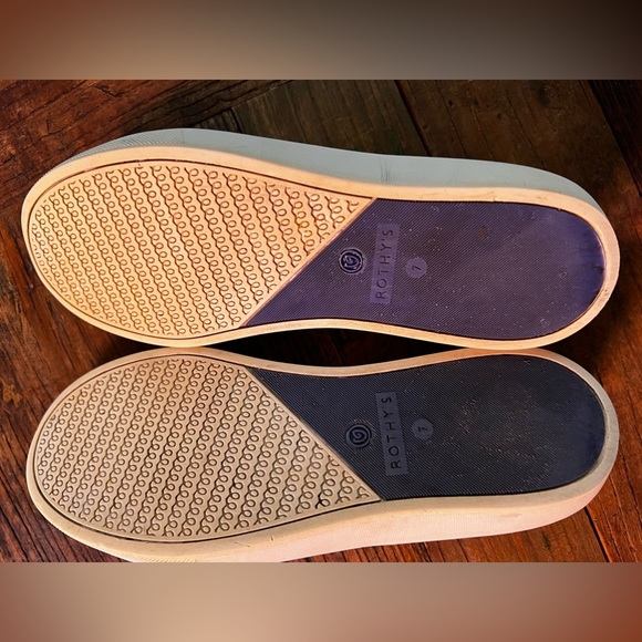Rothys Classic Slip On Sneakers Black Size 7 US - Picture 5 of 7